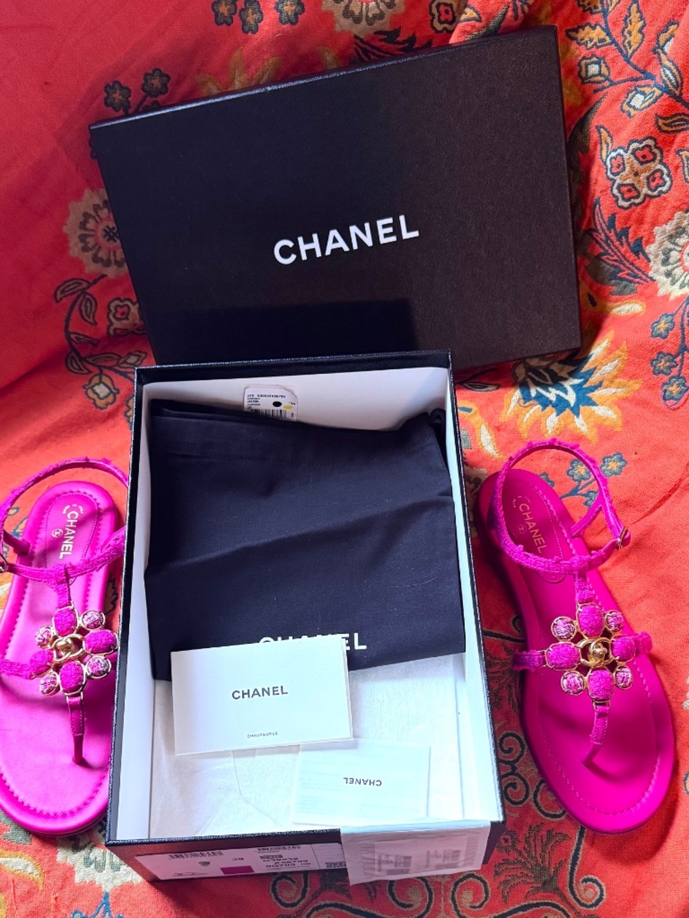 NIB Gorgeous Fuchsia Chanel Thong Sandals, Size 39. US size 8 - Picture 4 of 6